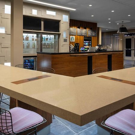 Hotel Courtyard By Marriott Indianapolis West-Speedway Exterior foto