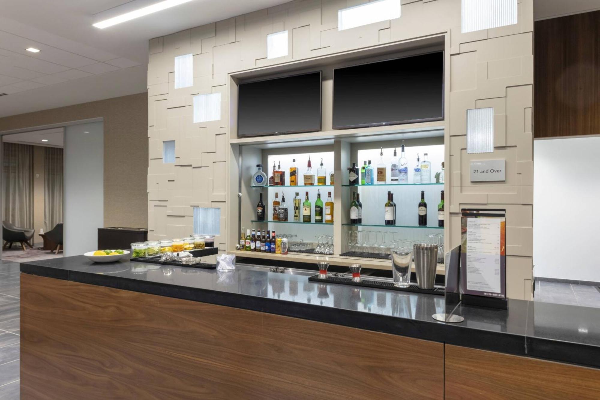 Hotel Courtyard By Marriott Indianapolis West-Speedway Exterior foto