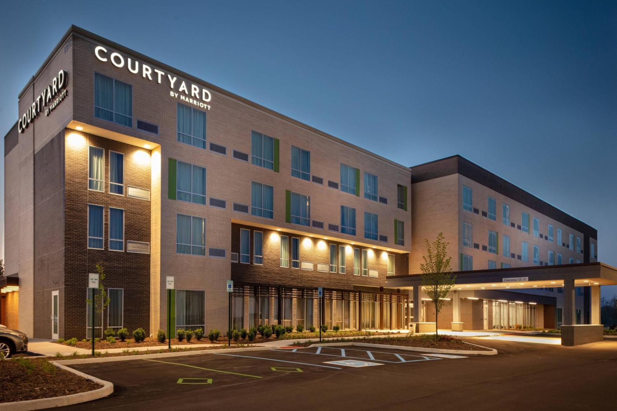 Hotel Courtyard By Marriott Indianapolis West-Speedway Exterior foto